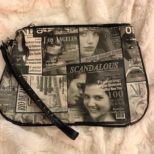 Magazine wristlet bag